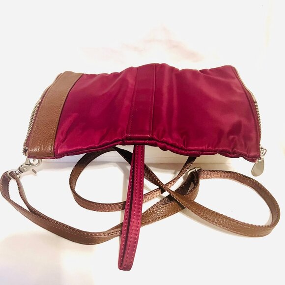 Baggalini Crossbody Wallet/Wristlet-Nylon-Maroon/Tan-Lightweight-Trifold-Roomy - Picture 11 of 11